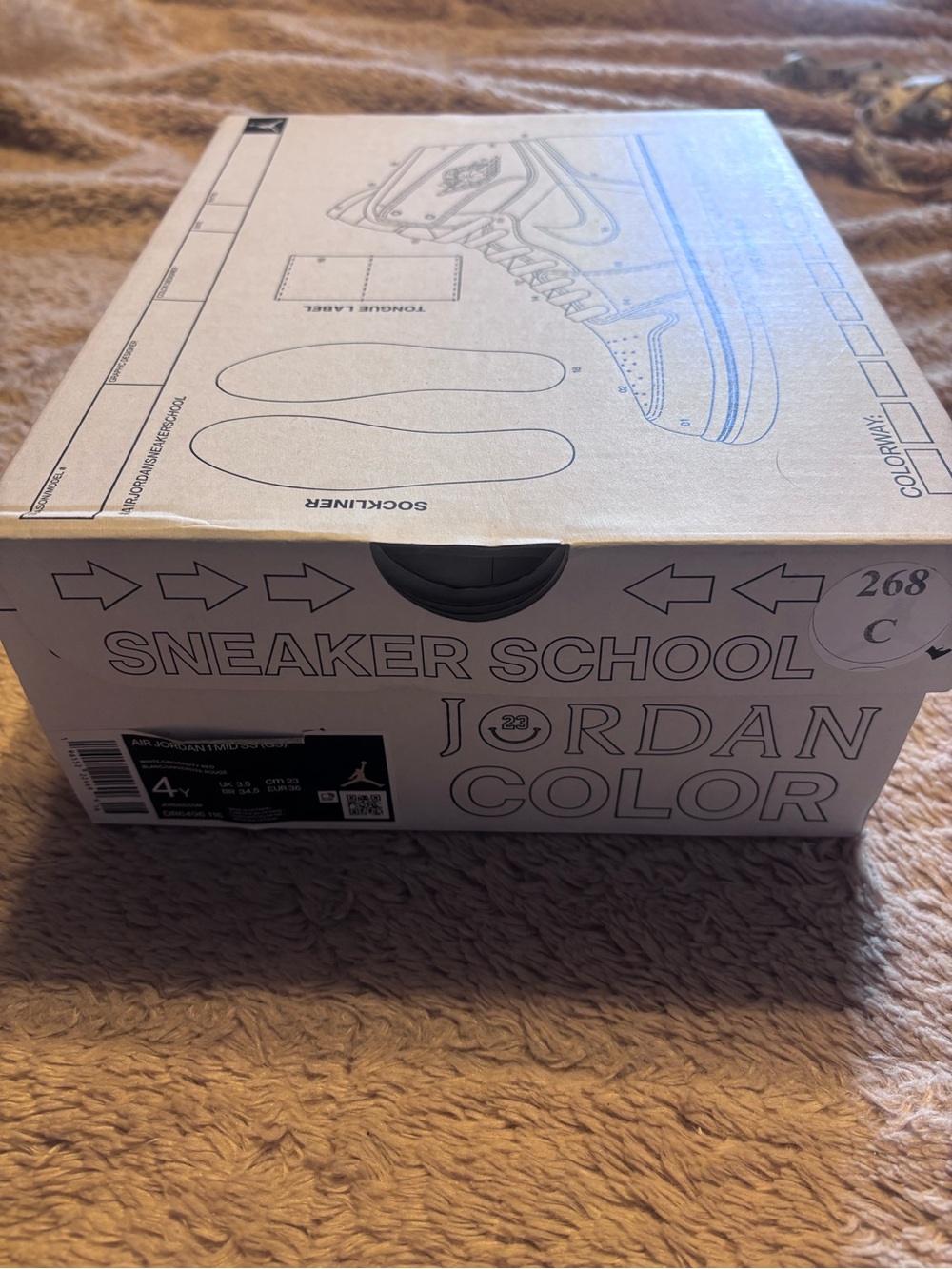 Boys Jordan’s size 4